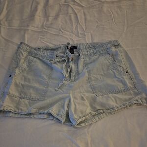 GAP Women's Light Blue Cargo Shorts